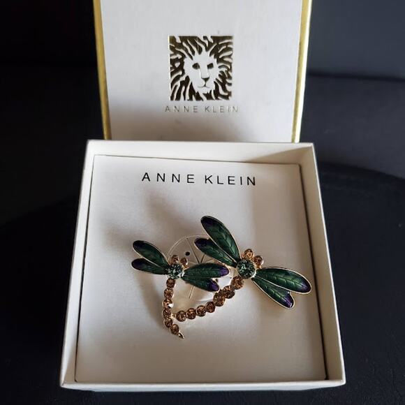 Anne Klein‎ Brooch Double Dragonfly Gold Tone Rhinestones Enamel New in Box - Picture 4 of 5